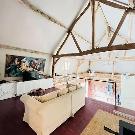 Chateau D'humieres - Casa Allegro 度假居