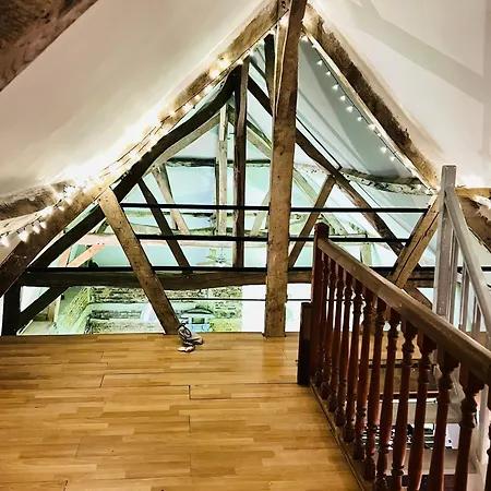 Chateau D'humieres - Casa Allegro 度假居